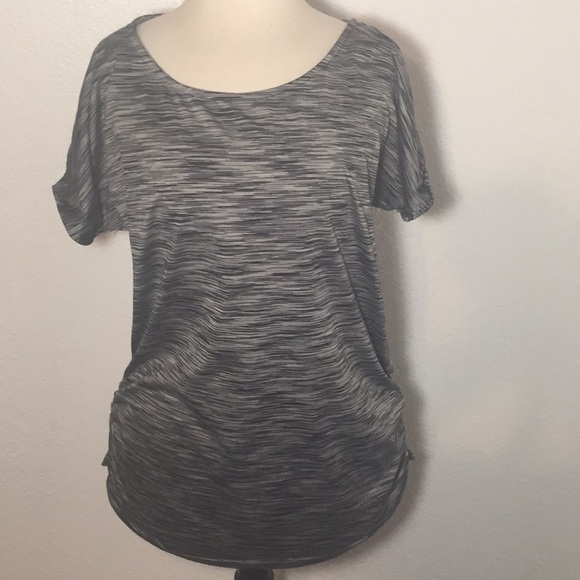 Reebok gym Shirt Large - Picture 2 of 7